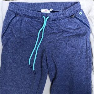 Vineyard vine sweats